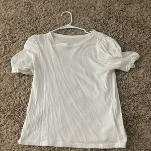 White top with puffed sleeves